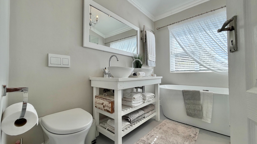 3 Bedroom Property for Sale in Gordons Bay Village Western Cape